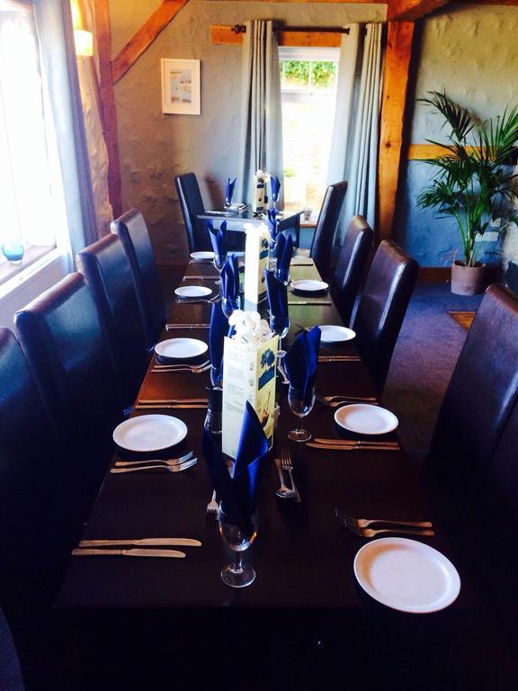 Ty Dderw Country Inn Moelfre Extérieur photo