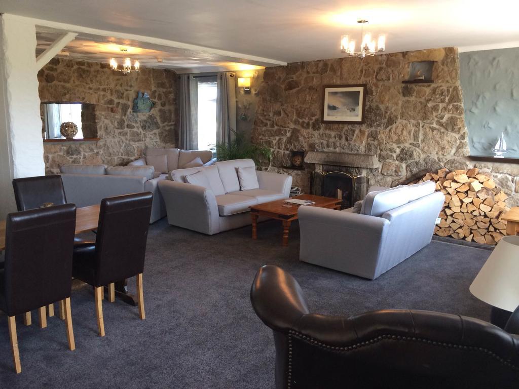 Ty Dderw Country Inn Moelfre Extérieur photo