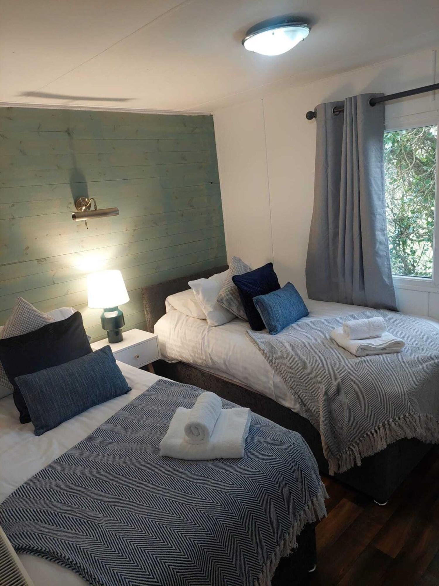 Ty Dderw Country Inn Moelfre Chambre photo