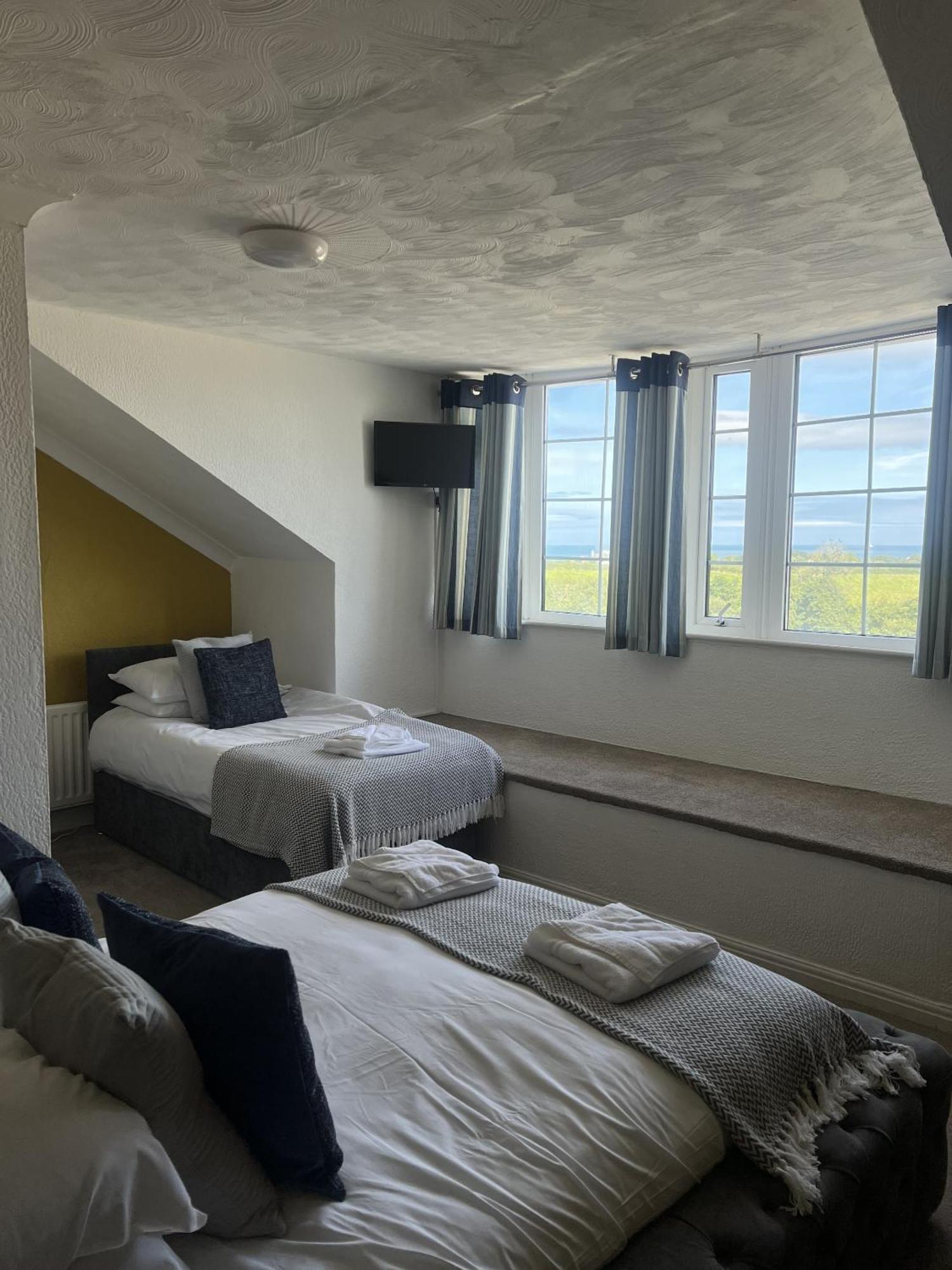 Ty Dderw Country Inn Moelfre Chambre photo