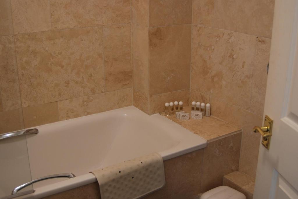 Ty Dderw Country Inn Moelfre Chambre photo
